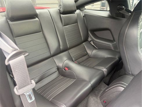 Used 2013 Ford Mustang GT image 35