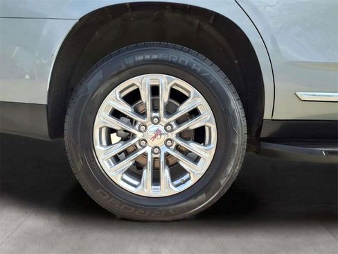 Used 2024 GMC Yukon SLT image 20