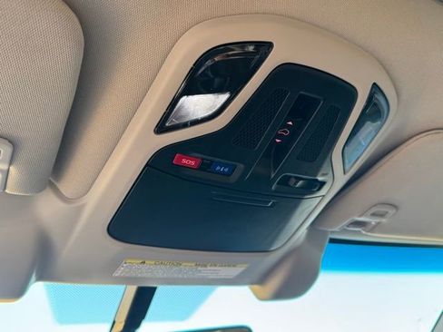 Used 2020 Subaru Outback Touring XT image 27