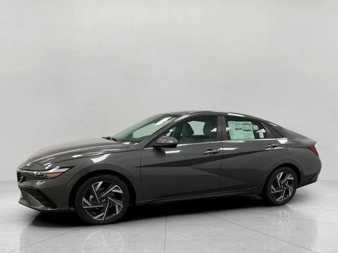 New 2026 Hyundai Elantra Limited image 7