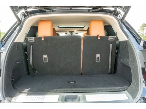 Used 2023 INFINITI QX60 Sensory w/ Cargo Package AWD/4WD image 17