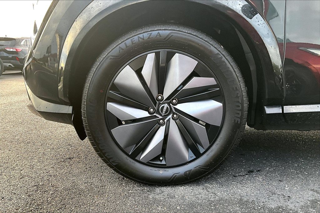 Used 2024 Nissan Ariya AWD image 2