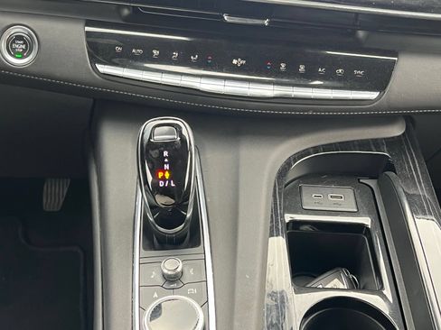 Used 2023 Cadillac Escalade Sport AWD/4WD image 39