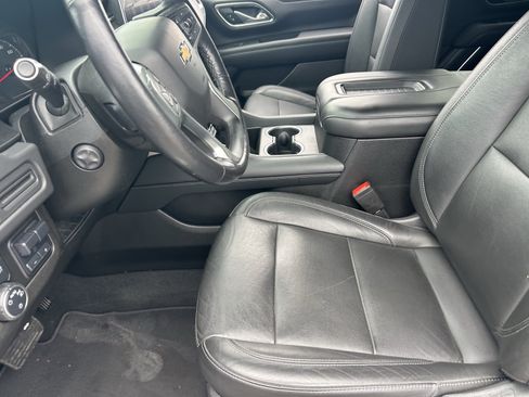 Used 2021 Chevrolet Suburban LT w/ LT Signature Package RWD image 14
