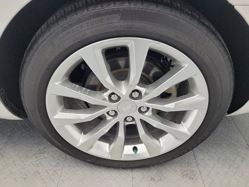 Used 2016 Cadillac XTS Luxury w/ Driver Awareness Package image 31