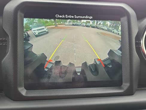 Used 2019 Jeep Wrangler Unlimited Sahara w/ Quick Order Package 24M Moab AWD/4WD image 22
