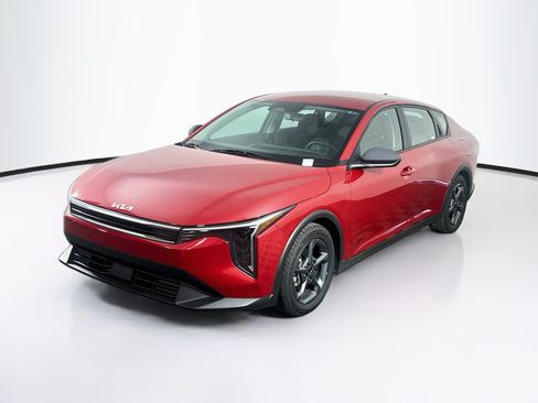 Used 2025 Kia K4 FWD image 3
