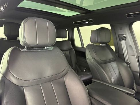 Used 2025 Land Rover Range Rover Long Wheelbase SE image 33