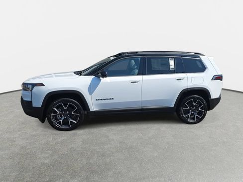 New 2026 Jeep Cherokee Overland w/ Trailer Tow Group AWD/4WD image 8