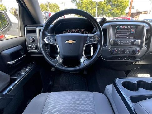 Used 2018 Chevrolet Silverado 1500 LT w/ LT Eassist Package AWD/4WD image 4
