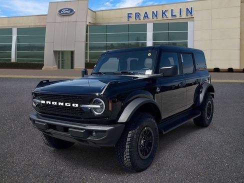 New 2026 Ford Bronco Outer Banks w/ Sasquatch Package AWD/4WD image 3