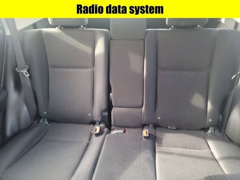 Used 2018 Toyota RAV4 LE image 8