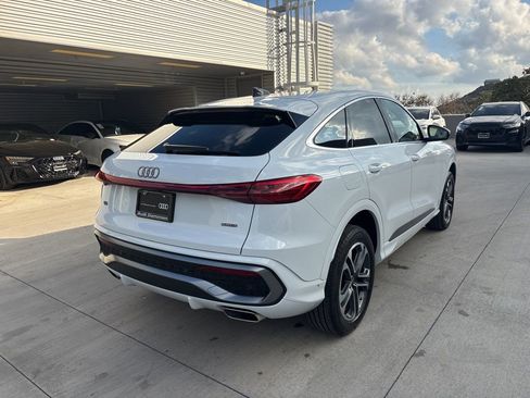 Used 2025 Audi Q5 Premium Plus w/ Premium Plus image 6