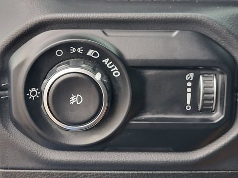 Used 2024 Jeep Wrangler Unlimited Rubicon 4xe AWD/4WD image 25
