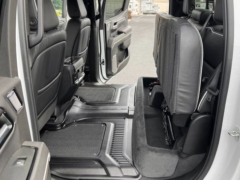 Used 2024 GMC Sierra 1500 AT4X image 23