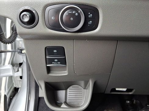 Used 2022 Ford Transit 350 XLT image 26