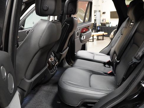 Used 2022 Land Rover Range Rover image 23