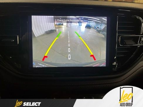 Used 2025 Dodge Durango GT AWD/4WD image 13