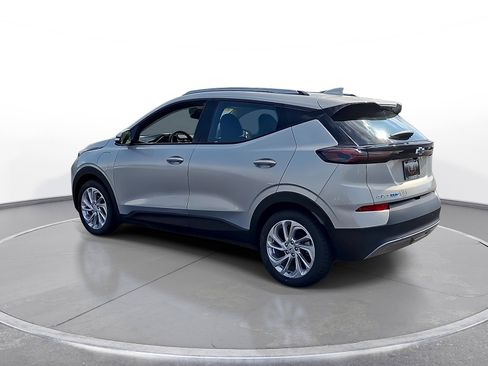 Used 2023 Chevrolet Bolt EUV LT w/ Driver Confidence Package FWD image 6