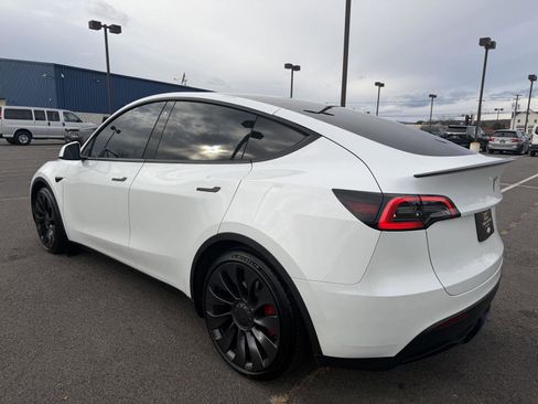 Used 2022 Tesla Model Y Performance image 4