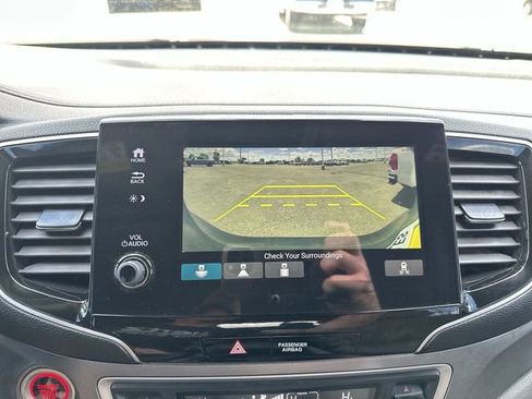 Used 2019 Honda Pilot EX image 17