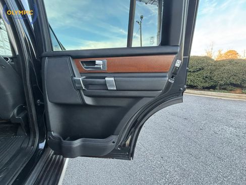 Used 2016 Land Rover LR4 HSE AWD/4WD image 45