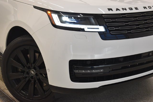 Used 2023 Land Rover Range Rover SE AWD/4WD image 31