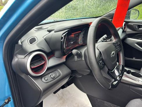 Used 2025 Chevrolet Trax RS w/ Driver Confidence Package FWD image 13