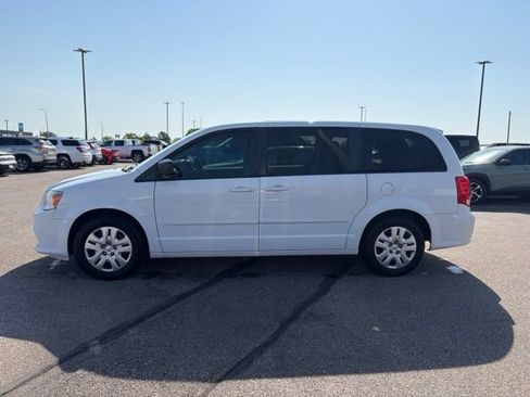 Used 2017 Dodge Grand Caravan SE w/ Power Window Group FWD image 4