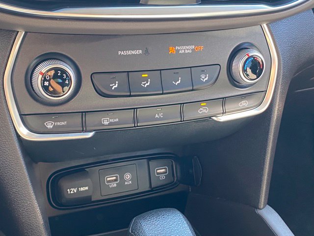 Used 2019 Hyundai Santa Fe SE AWD/4WD image 18