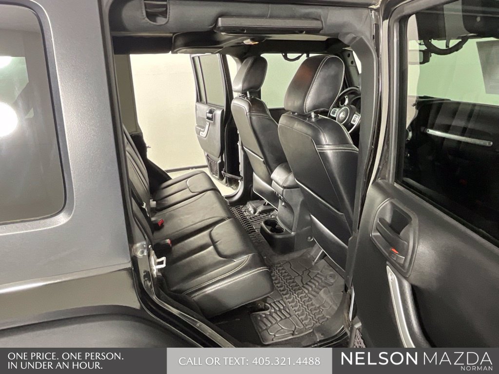 Used 2017 Jeep Wrangler Unlimited Rubicon AWD/4WD image 15