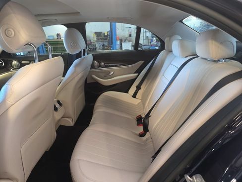Used 2017 Mercedes-Benz E 300 image 5