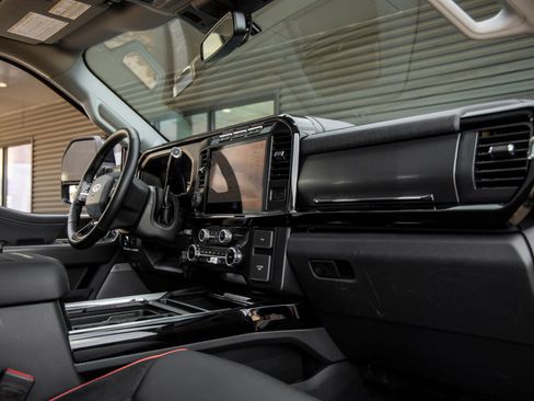 Used 2024 Ford F250 Lariat w/ Lariat Ultimate Package AWD/4WD image 44