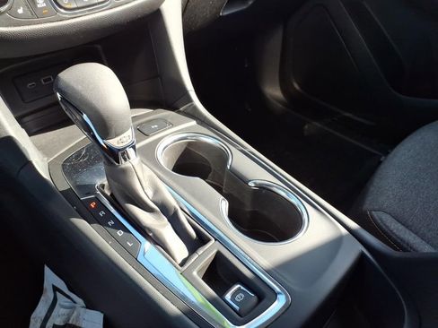 Used 2024 Chevrolet Equinox LT image 23