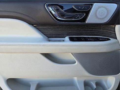 Used 2023 Lincoln Navigator Black Label image 19