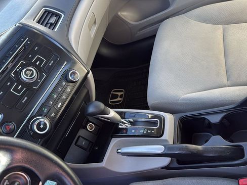 Used 2013 Honda Civic LX image 21