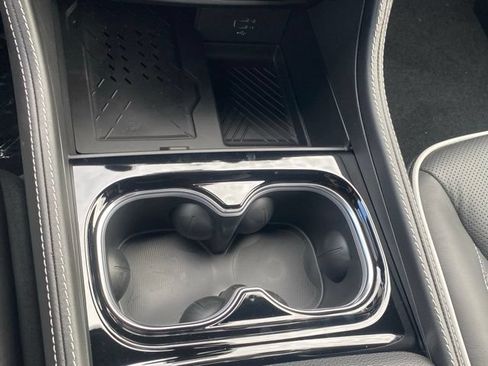 New 2026 Chrysler Pacifica Limited FWD image 26