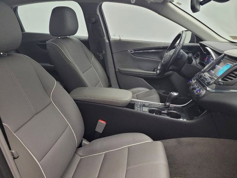 Used 2018 Chevrolet Impala Premier w/ Premier Convenience Package FWD image 21
