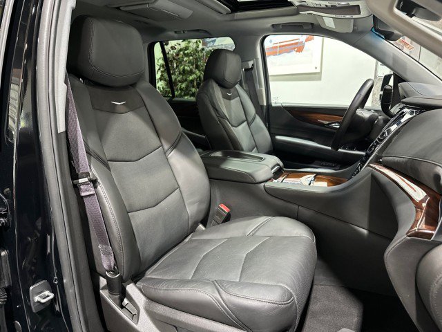 Used 2015 Cadillac Escalade Premium AWD/4WD image 64
