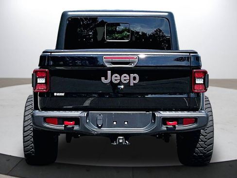 Used 2022 Jeep Gladiator Rubicon w/ LED Lighting Group AWD/4WD image 8