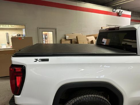 Certified 2023 GMC Sierra 1500 Elevation w/ X31 Off-Road Package image 7