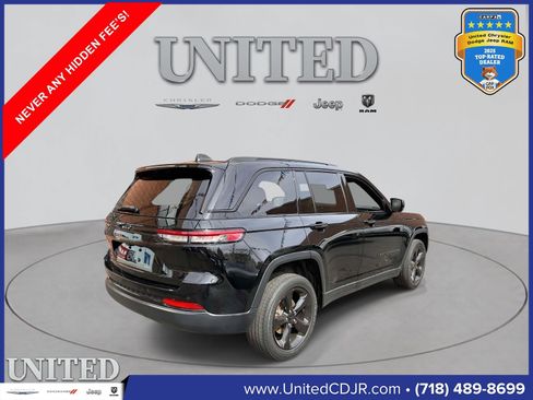 Certified 2023 Jeep Grand Cherokee Altitude AWD/4WD image 3