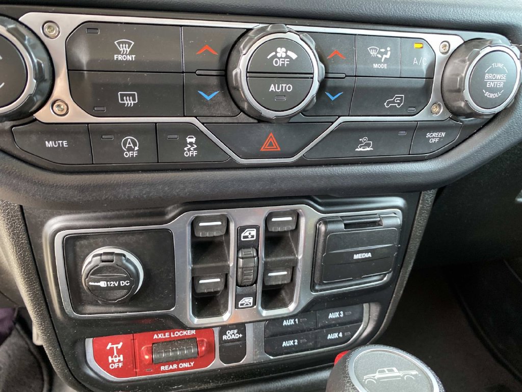 Certified 2026 Jeep Gladiator Mojave AWD/4WD image 16