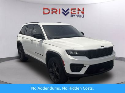 Used 2023 Jeep Grand Cherokee Altitude