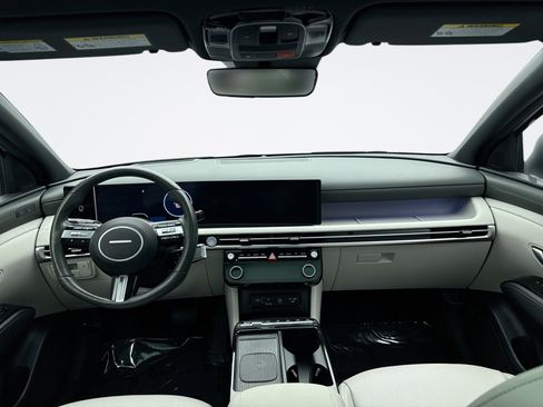 Used 2025 Hyundai Tucson Limited image 14