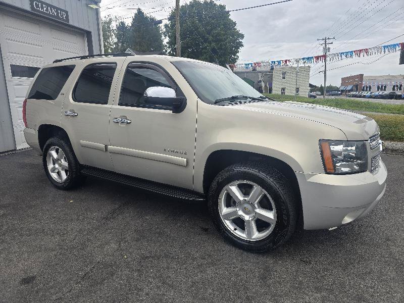 Used 2008 Chevrolet Tahoe LTZ w/ LTZ Preferred Equipment Group AWD/4WD image 3