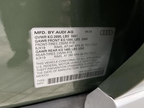 Used 2024 Audi Q5 e Premium Plus image 39