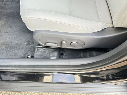 Used 2025 Hyundai Kona SEL image 23