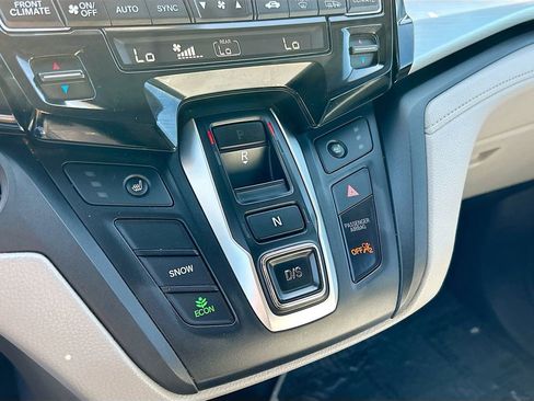Used 2019 Honda Odyssey EX-L image 16