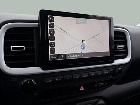 Used 2023 Hyundai Venue Limited FWD image 21